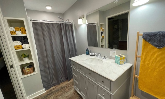 Holiday Hills Cottage | Cottage Duplex near Traverse City