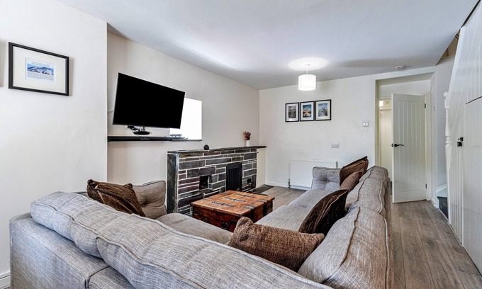 Gwynedd- Snowdonia Boat Rental | Cottage in Betws-y-Coed near Snowdonia Trails