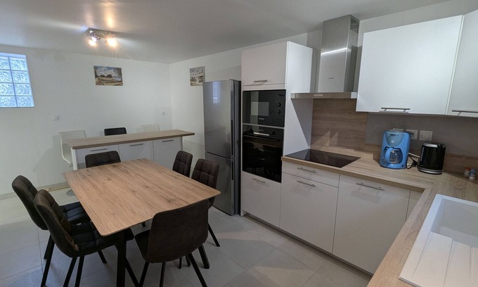 Chilleurs-aux-Bois Cottage | Cottage in Chilleurs-aux-Bois, 4 pers., air conditioning, parking