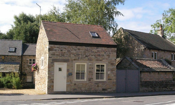 Holymoorside Cottage | Cottage in Holymoorside, Nr. Chesterfield, Derbyshire, England