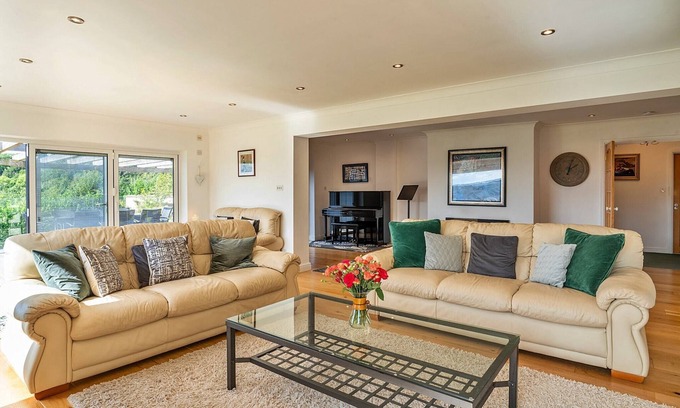 Newton Saint Cyres House | Cottage in Whitestone with Garden & Games Room