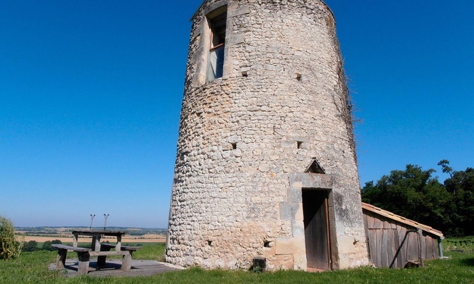 Haute-Saintonge Cottage | Cottage "Le Moulin De La Garenne" with Private Garden