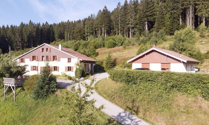Xonrupt-Longemer Cottage | Cottage 'Les Bruyères' with Mountain View, Shared Terrace and Shared Garden