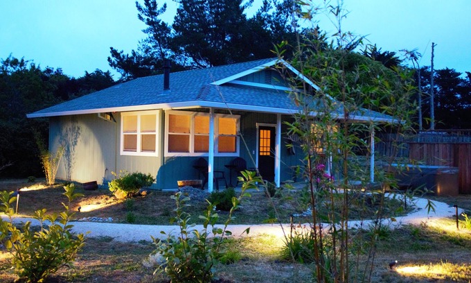 Point Reyes Station House | Cottage Nestled Away in Point Reyes Village