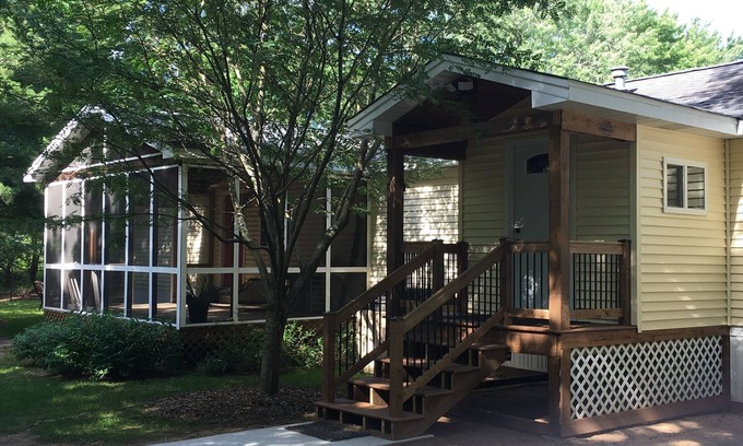 New Lisbon House | Cottage On Sunset 2 Bedroom House Walk To Castle Rock Lake New Lisbon WI