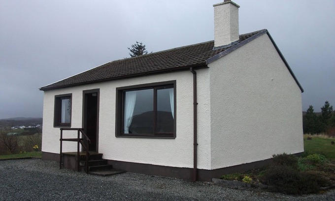 Suladale House | Cottage With Fantastic Loch And Mountain Views