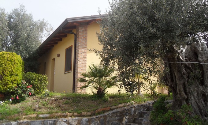 Reggio Calabria House | Cottage with garden in the hills in Reggio Calabria