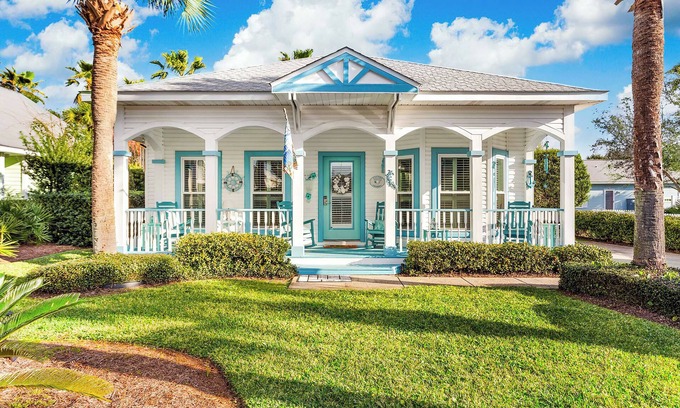 Crystal Beach House | Cotton Candy - Crystal Beach Cottages, Near Beach, Destin, Community Pool!