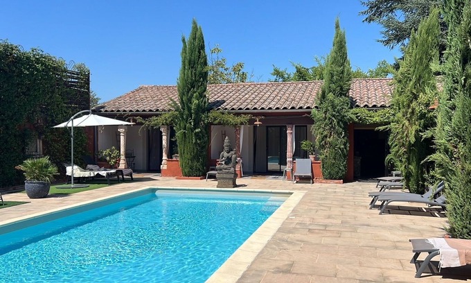 Vallon-Pont-d'Arc House | Couleurs du Sud Chambres d'Hôtes