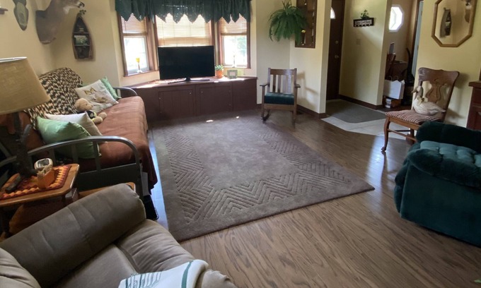 Sharpsburg Cottage | Country Cottage located along the Muskingum River