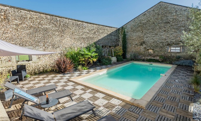 Champagne-et-Fontaine House | Country house with private pool and lovely views
