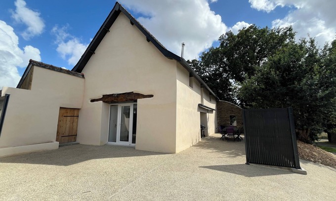 Gouezec House | Country house 2 minutes from the canal