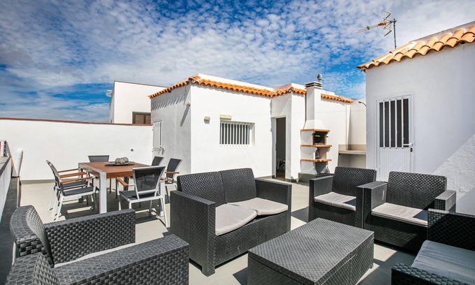 Los Gavilanes House | Country House 'Bodega Oramas' with Private Terrace and Wi-Fi