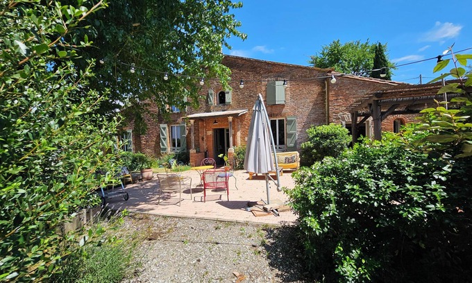 Dremil-Lafage House | Country house close to town