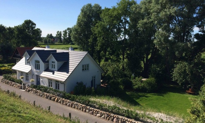 Toenning Apartment | Country House Deichgraf