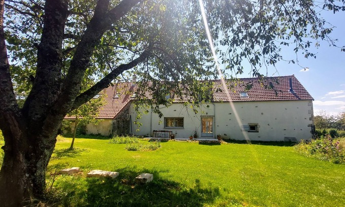 Etais-la-Sauvin House | Country house in Burgundy