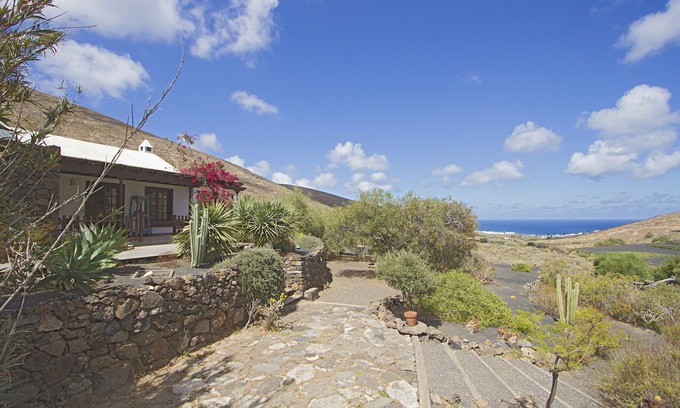 Haria Villa | Country house, large garden, heated pool. Close to beach. Sea/mountain views