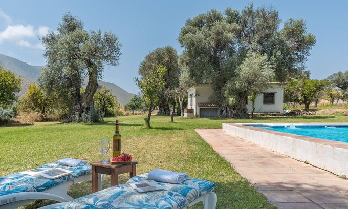 Orgiva House | Country House 'Lavanda' with Mountain View, Shared Pool and Wi-Fi