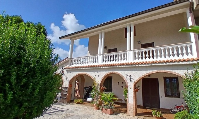 Anagni Villa | Country house located in the Anagni countryside, south of Rome.