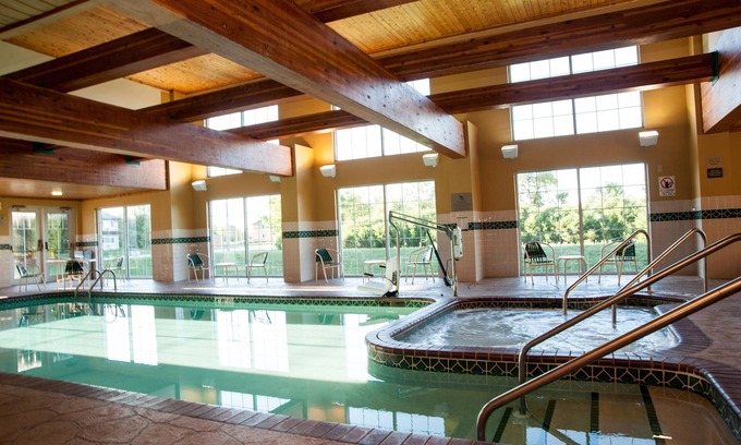 Milwaukee Hotel | Country Inn & Suites by Radisson, Milwaukee Airport, WI