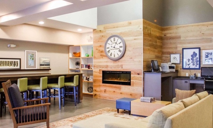 Bermuda Hotel | Country Inn & Suites by Radisson, Chester, VA