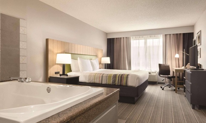 Madison Hotel | Country Inn & Suites by Radisson, Madison Southwest, WI