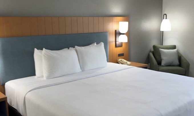 Shelby Hotel | Country Inn & Suites by Radisson, Shelby, NC