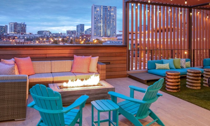 Sobro Apartment | Country Music Hall of Fame, SoBro/Downtown Area!