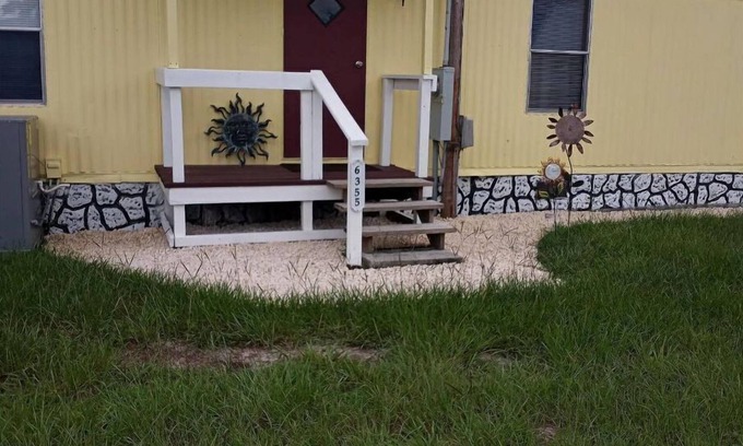 Homosassa House | Country Setting on Florida's Nature Coast.