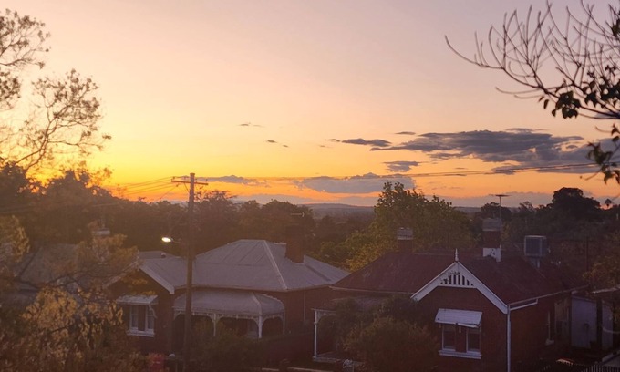 East Tamworth Apartment | Country Sunsets in East Tamworth