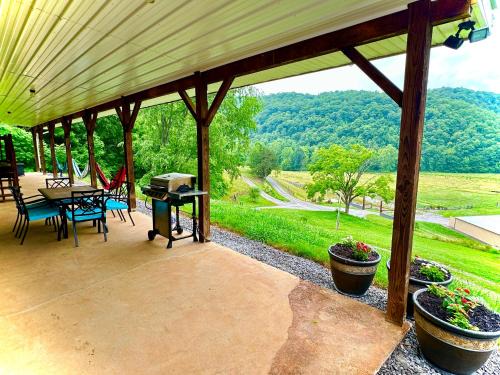 Blackwater House | Country views and hikes.