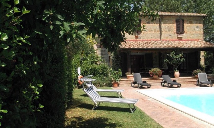 Il Poggio House | Country villa with pool for families and pets