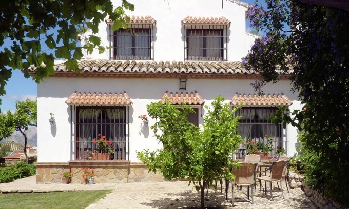 Antequera Cottage | Countryside Cottage with Pool