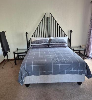 Greater Johannesburg Metropolitan Area Apartment | Countryside Garden Cottage, Sleeps 2