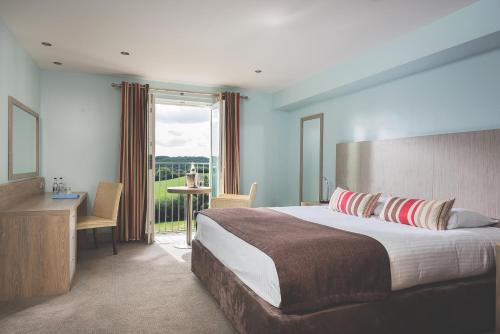 Truro Hotel | County Arms