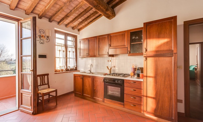 Fauglia House | County Hause - Sunflowers