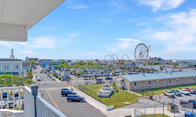 Ocean City House | Couple's Corner - 2 Blocks to Boardwalk - Panoramic Views of Assateague Island