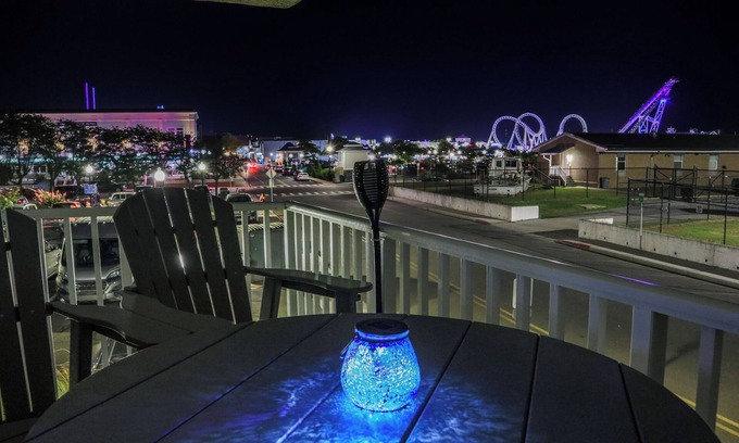 Ocean City Condo | Couple's Escape - 2 Blocks to Boardwalk, End Unit Condo at the Inlet