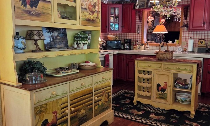 Christopher Creek Cabin | Couple's Retreat on the Creek with Outdoor Spa & Fireplace