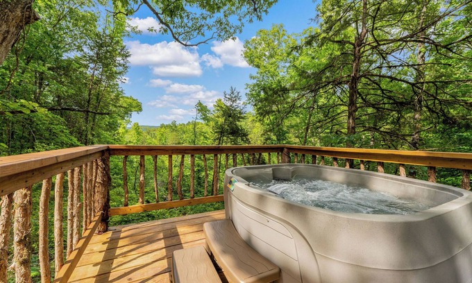 Jasper Cabin | Couples Retreat, Elevated Hot tub w/View