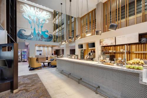 North Loop Hotel | Courtyard Austin-University Area