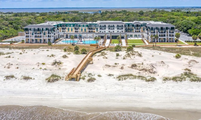 Jekyll Island Hotel | Courtyard by Marriott Jekyll Island