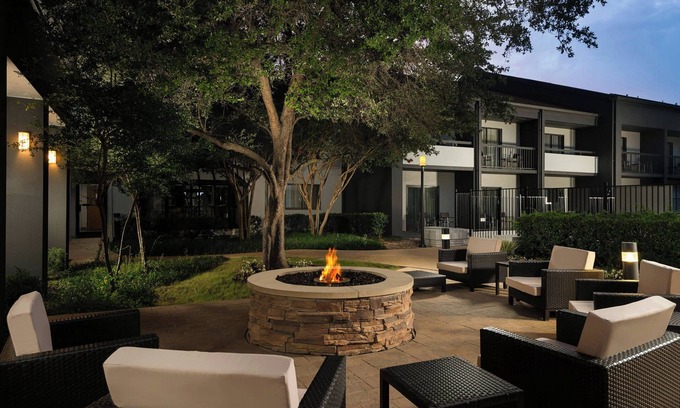 Bedford Hotel | Courtyard by Marriott Dallas-Fort Worth/Bedford