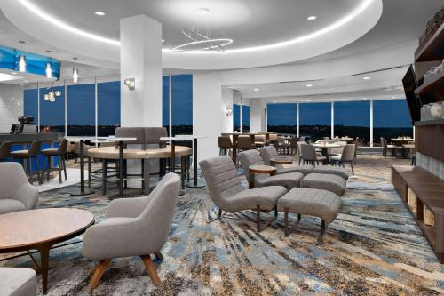 Downtown Edmonton Hotel | Courtyard by Marriott Edmonton Downtown