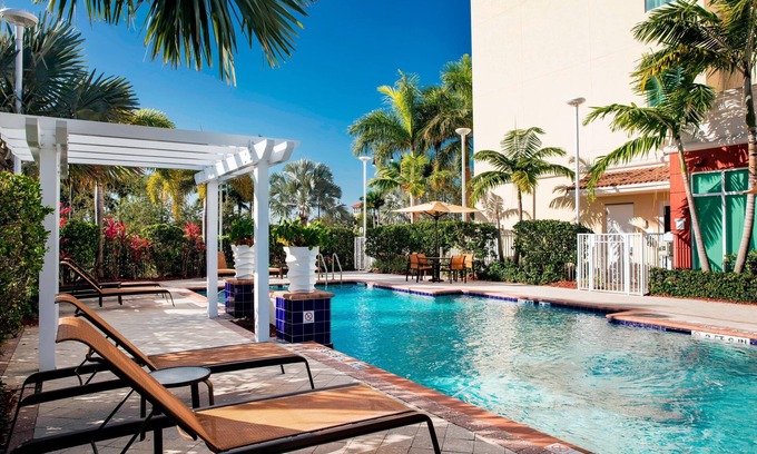 Homestead Hotel | Courtyard by Marriott Miami Homestead
