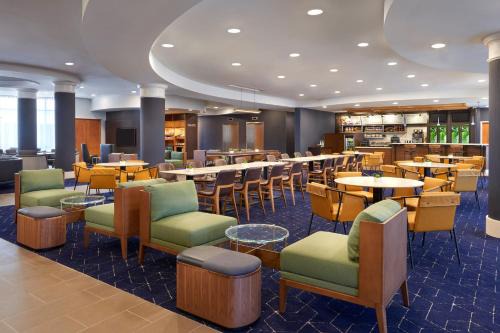 Thornhill Hotel | Courtyard by Marriott Toronto Markham