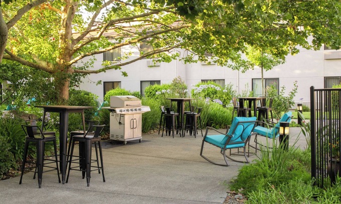 Nut Tree Hotel | Courtyard by Marriott Vacaville