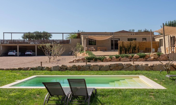 Pals Villa | Coutryside cottage Masos de Pals with Parking and pool