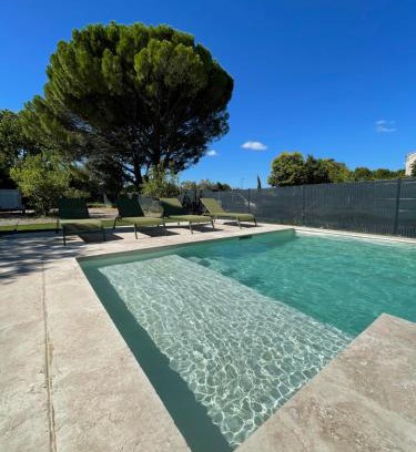 Aubignan House | Couvent d'Aubignan - Maison de caractère & piscine