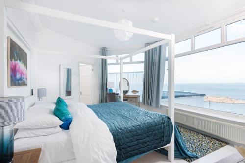 Sennen Cove Apartment | Cove View-Sea view apartment in corner of Cornish paradise
